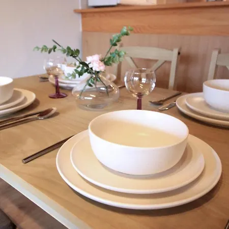 Edelweiss Apartment *